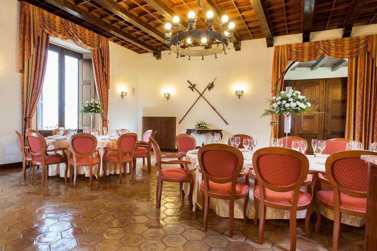 Castello Di Altomonte Hotel Exterior photo