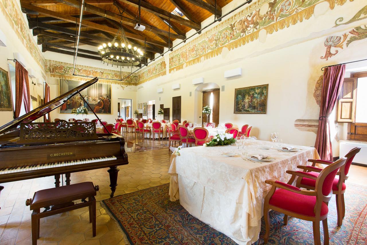 Castello Di Altomonte Hotel Exterior photo