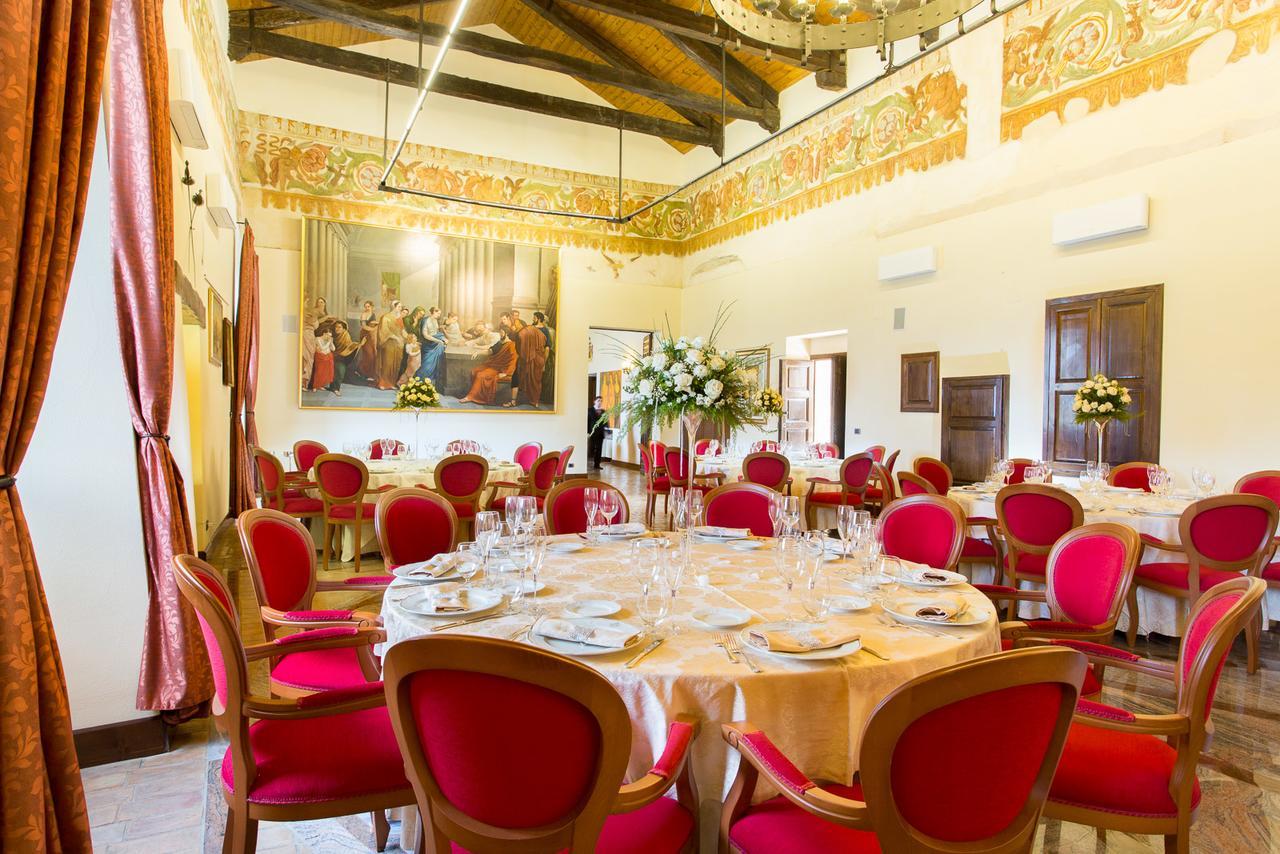 Castello Di Altomonte Hotel Exterior photo