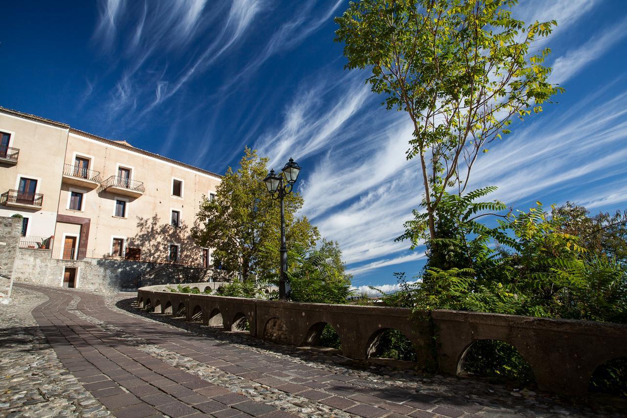 Castello Di Altomonte Hotel Exterior photo