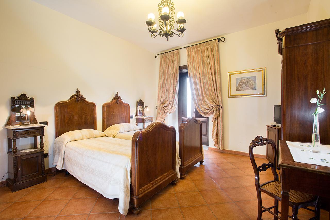 Castello Di Altomonte Hotel Exterior photo